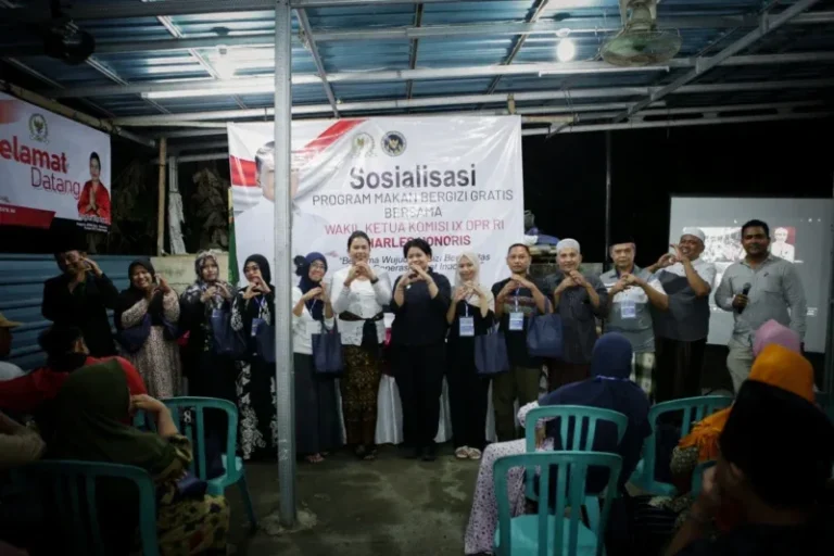 Menuju Generasi Emas, Sosialisasi Program Makan Bergizi Gratis Menyapa Warga Desa Abiantuwung Bali