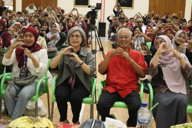 Sosialisasi Program Makan Bergizi Gratis di Sidoarjo, Komisi IX DPR RI Tekankan Pengawasan dan Dampak Ekonomi