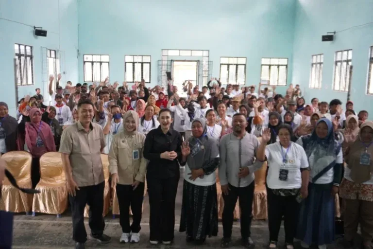 Sosialisasi Program MBG Hadir di Desa Gantang Bersama Komisi IX DPR RI dan BGN