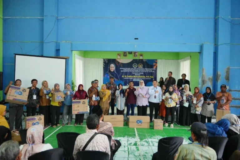 Antusiasme Warga Desa Sukamulya Sambut Program MBG