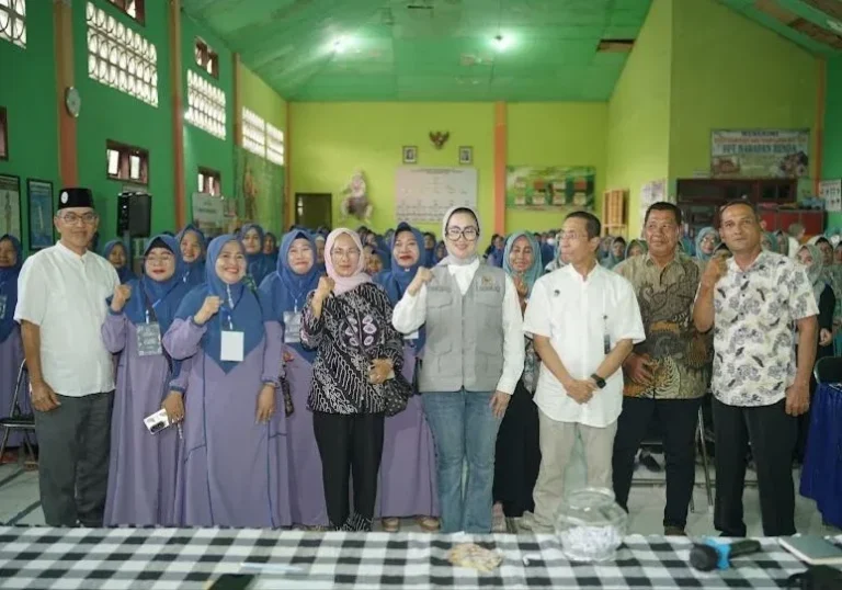 Antusiasme Warga Lakarsantri Sambut Program Makan Bergizi Gratis