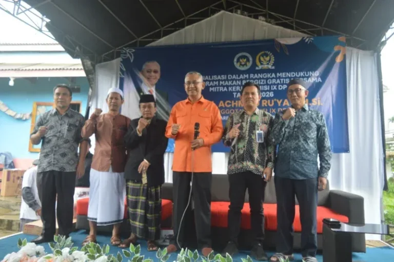 Program Makan Bergizi Gratis Menyapa Warga Desa Sirnagalih Bogor