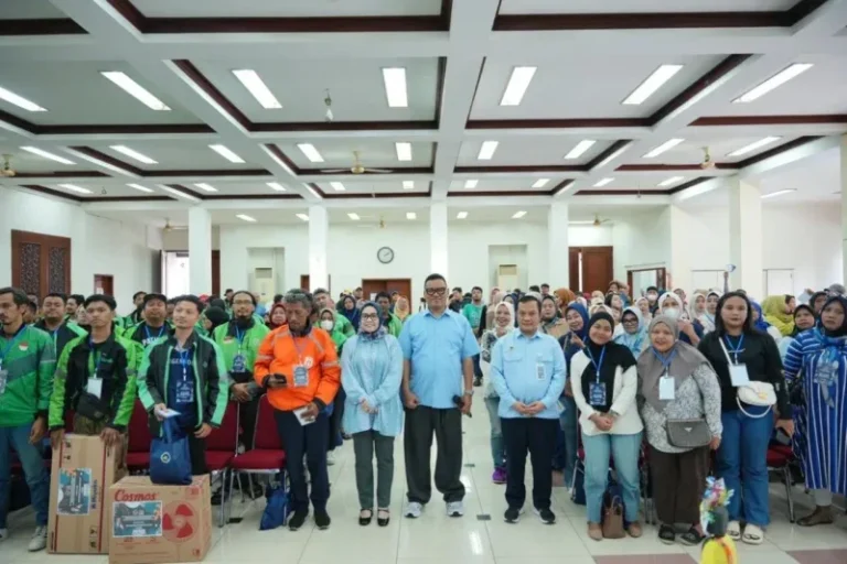 Uya Kuya Sosialisasikan Program Makan Bergizi Gratis di Jakarta Selatan, Dorong Peningkatan Gizi dan Ekonomi Warga