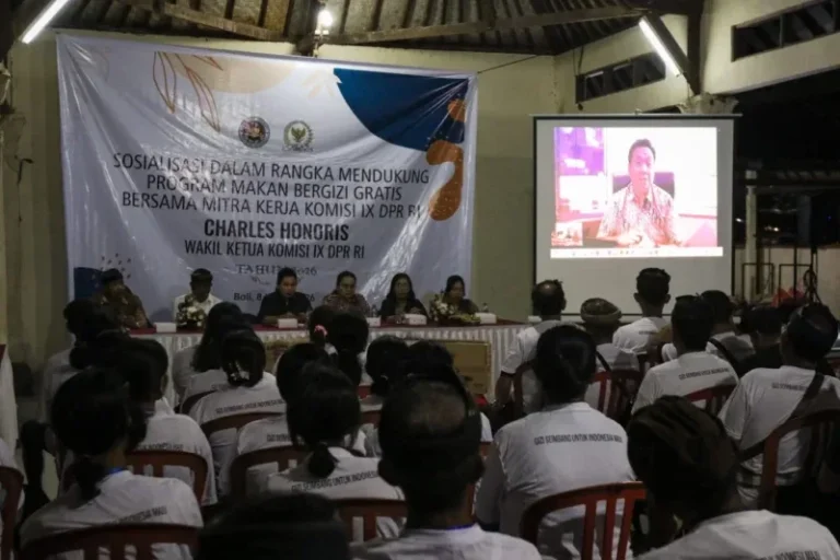 Charles Honoris Dorong Penguatan Edukasi Gizi Melalui Program MBG di Desa Selan Bawak Tabanan