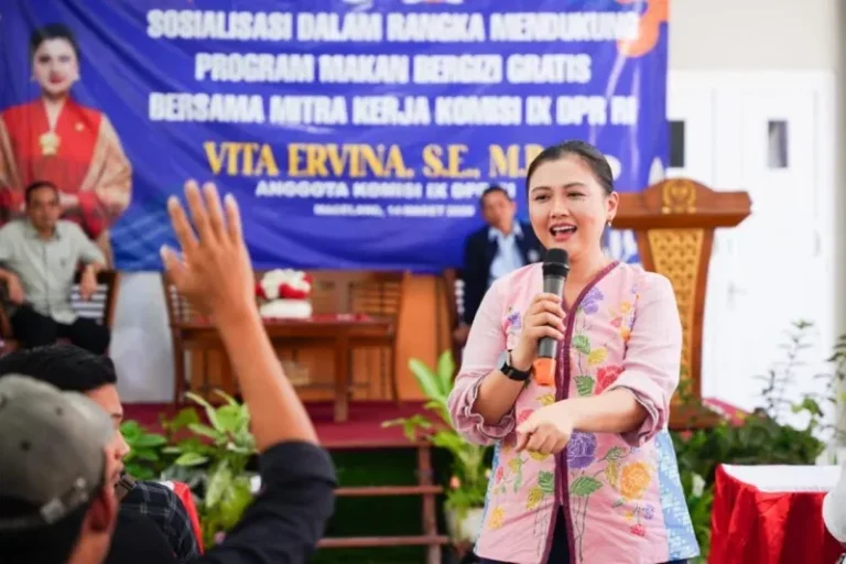Sosialisasi Program Makan Bergizi Gratis Bersama Komisi IX DPR RI di Muntilan Magelang