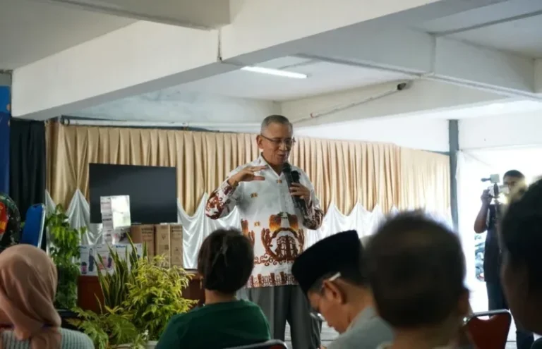 Teti Rohatiningsih Sosialisasikan Program Makan Bergizi Gratis kepada Warga Cilacap